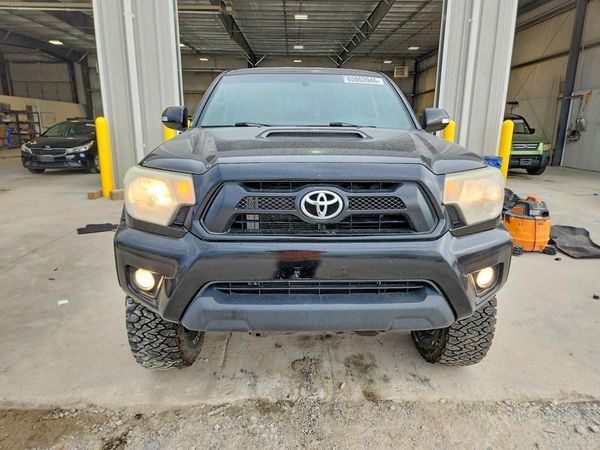 2015 TOYOTA TACOMA
