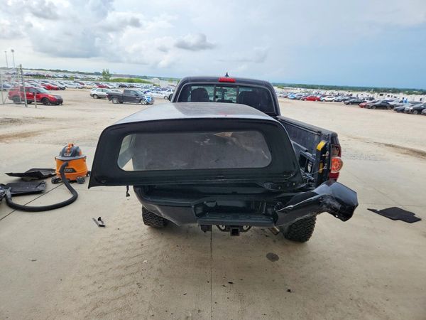 2015 TOYOTA TACOMA