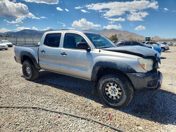 2014 TOYOTA TACOMA Delux Grade