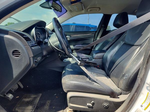2015 CHRYSLER 300 Limited