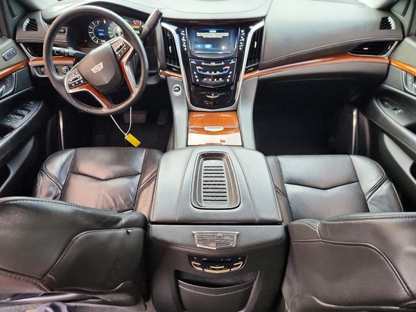 2019 CADILLAC ESCALADE ESV Luxury — CKPT