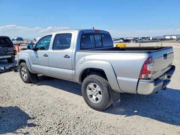 2015 TOYOTA TACOMA Delux Grade