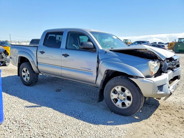 2015 TOYOTA TACOMA Delux Grade