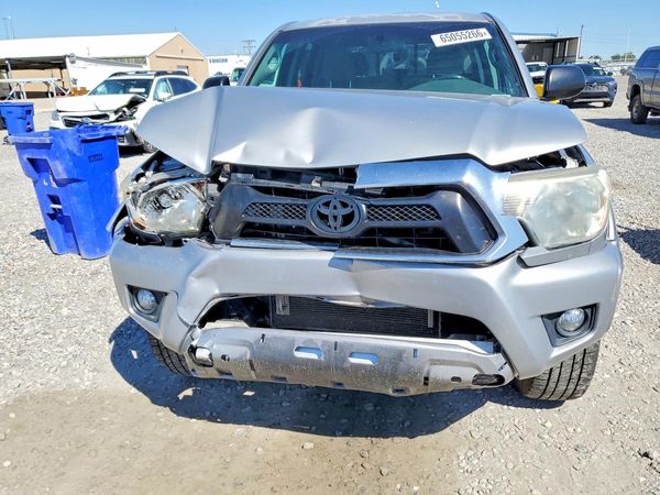 2015 TOYOTA TACOMA Delux Grade