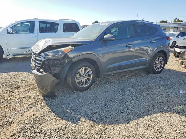 2017 HYUNDAI TUCSON SE (no options)