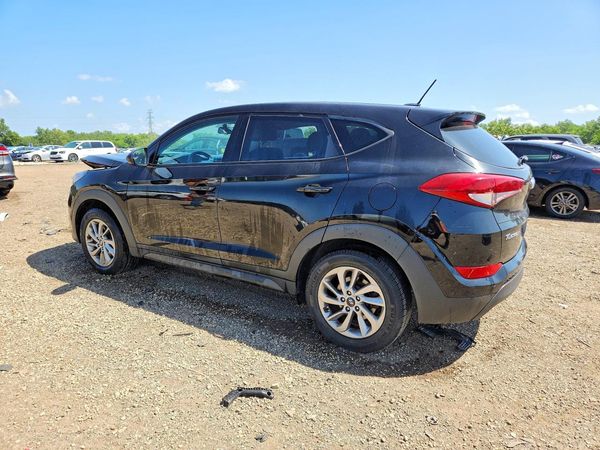 2017 HYUNDAI TUCSON SE (no options)