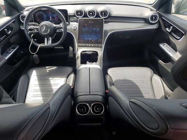 2023 MERCEDES-BENZ C C300