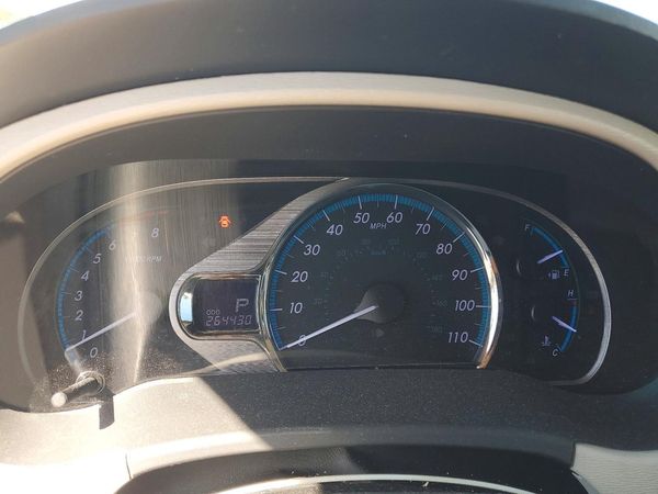 2013 TOYOTA SIENNA