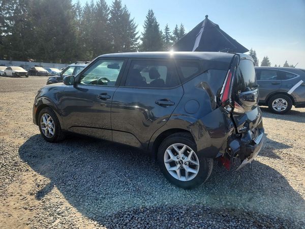 2023 KIA SOUL LX, S