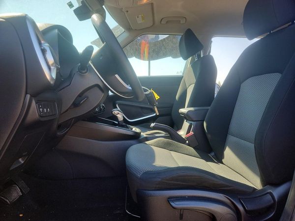 2023 KIA SOUL LX, S