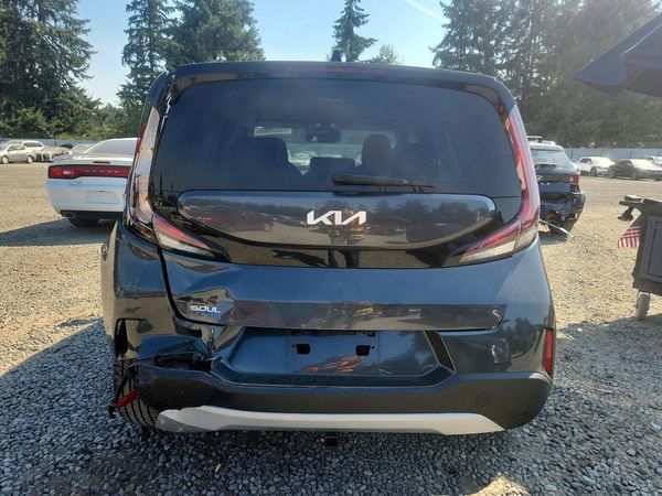 2023 KIA SOUL LX, S