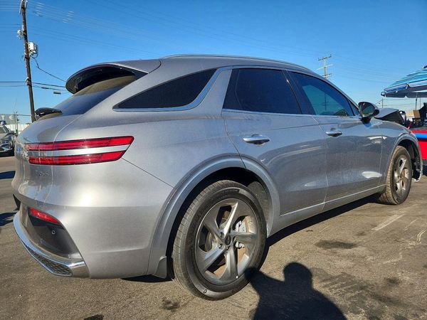 2026 GENESIS GV70