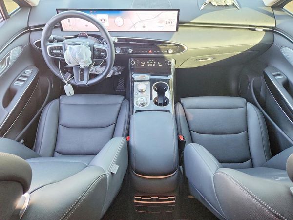 2026 GENESIS GV70