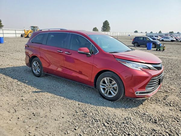 2023 TOYOTA SIENNA Limited