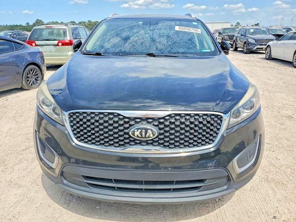 2016 KIA SORENTO L / LX