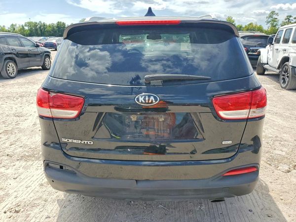 2016 KIA SORENTO L / LX