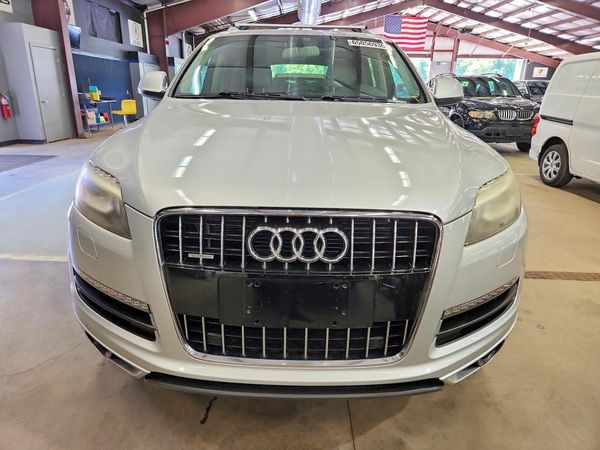 2013 AUDI Q7 Premium Plus