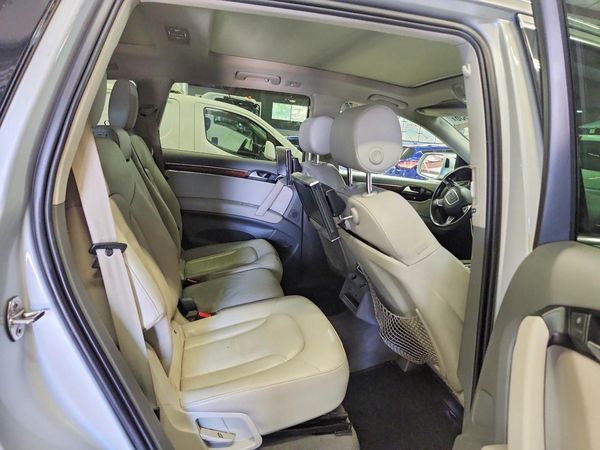 2013 AUDI Q7 Premium Plus