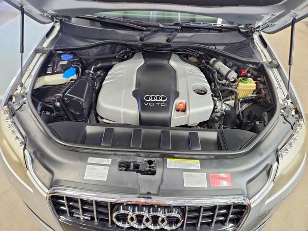 2013 AUDI Q7 Premium Plus