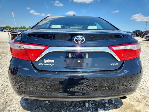 2017 TOYOTA CAMRY