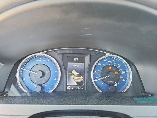 2017 TOYOTA CAMRY