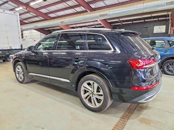 2021 AUDI Q7 quattro Premium Plus