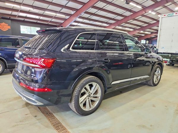 2021 AUDI Q7 quattro Premium Plus