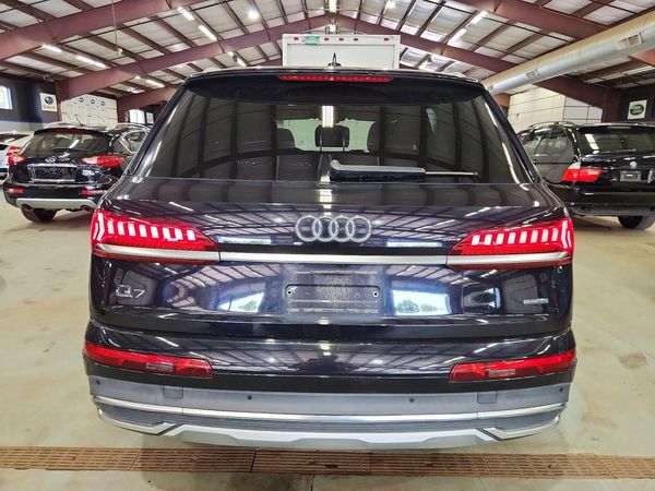 2021 AUDI Q7 quattro Premium Plus