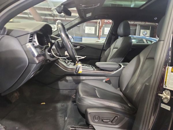 2021 AUDI Q7 quattro Premium Plus