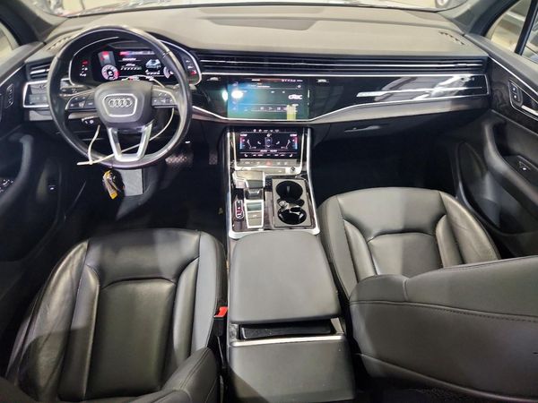 2021 AUDI Q7 quattro Premium Plus