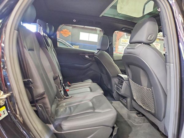 2021 AUDI Q7 quattro Premium Plus
