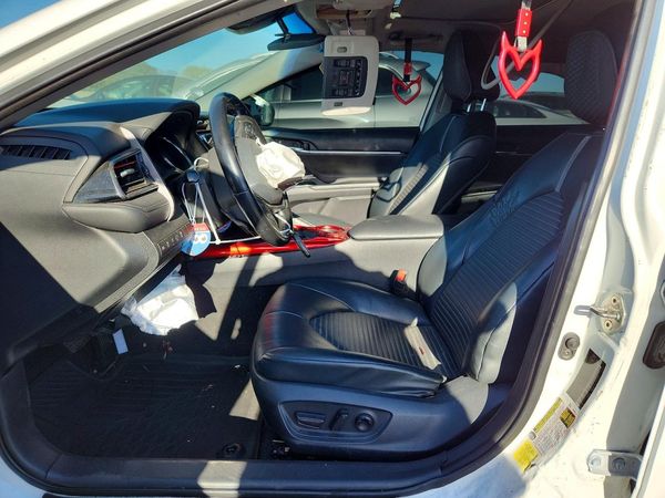 2020 TOYOTA CAMRY — DENT