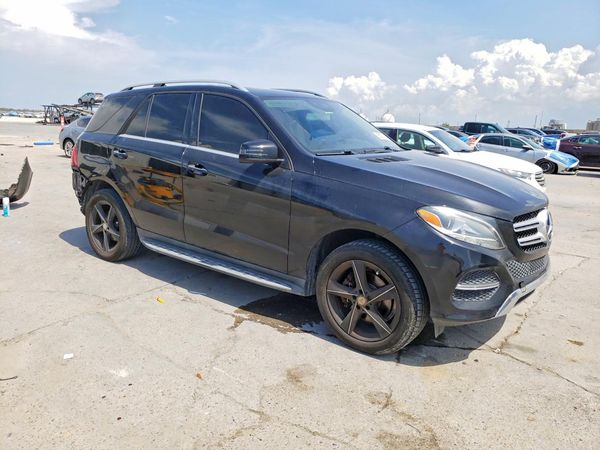 2016 MERCEDES-BENZ GLE-CLASS GLE350 — Passenger 3/4