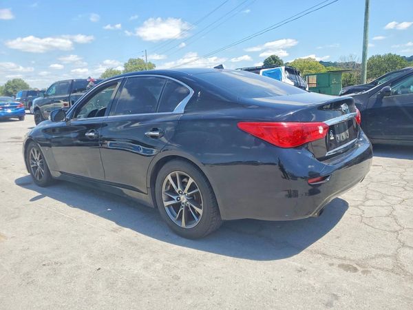 2015 INFINITI Q50