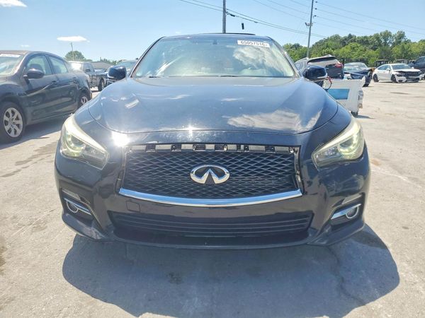 2015 INFINITI Q50