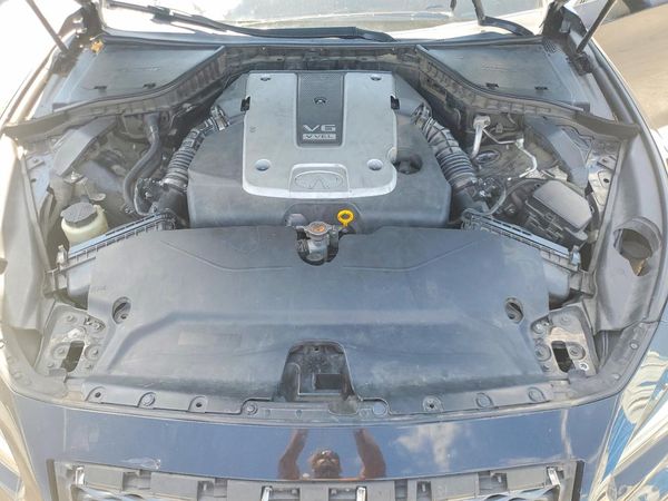 2015 INFINITI Q50