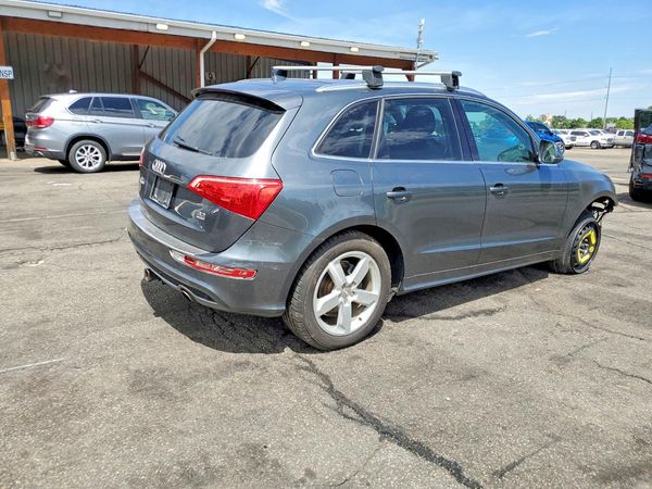 2012 AUDI Q5