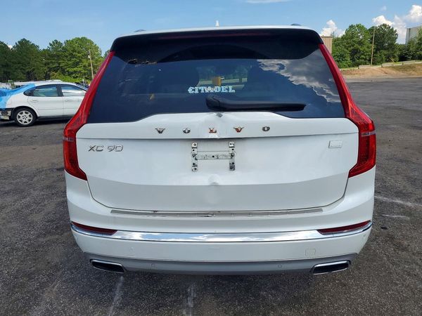 2021 VOLVO XC90