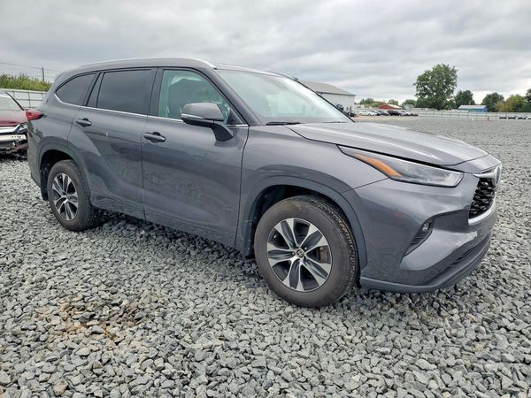 2024 TOYOTA HIGHLANDER