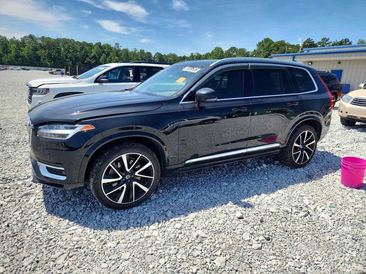 2021 VOLVO XC90 Momentum