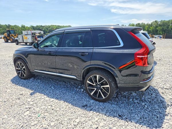 2021 VOLVO XC90 Momentum