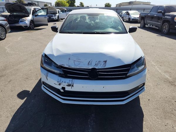 2017 VOLKSWAGEN JETTA Sport