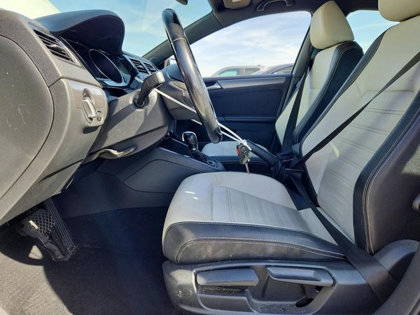 2017 VOLKSWAGEN JETTA Sport