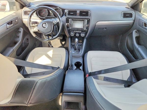 2017 VOLKSWAGEN JETTA Sport