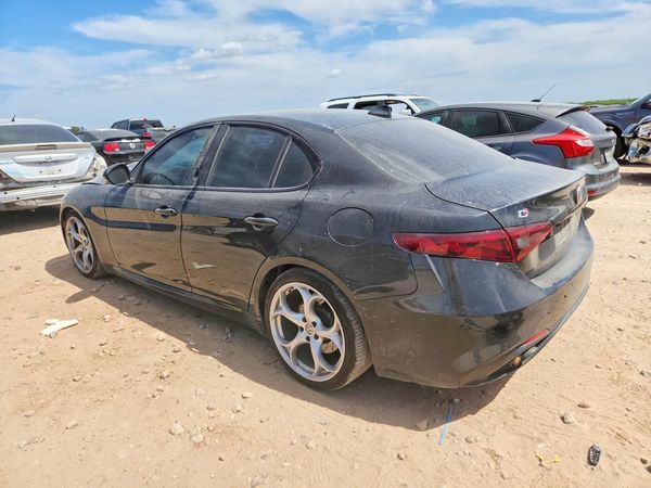 2018 ALFA ROMEO GIULIA TI RWD