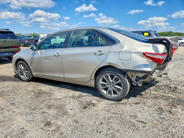 2015 TOYOTA CAMRY