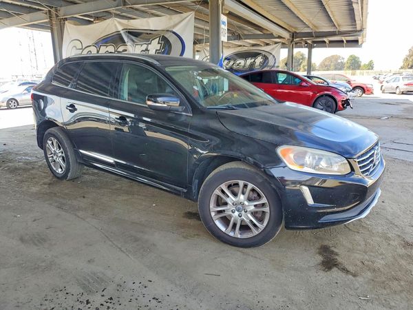 2015 VOLVO XC60 Premier (non R design)