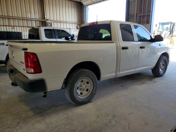 2015 RAM 1500 ST QUAD CAB 4X4