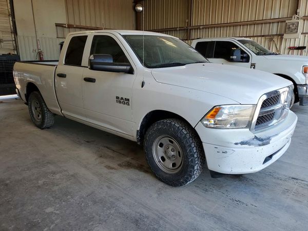 2015 RAM 1500 ST QUAD CAB 4X4
