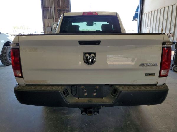 2015 RAM 1500 ST QUAD CAB 4X4